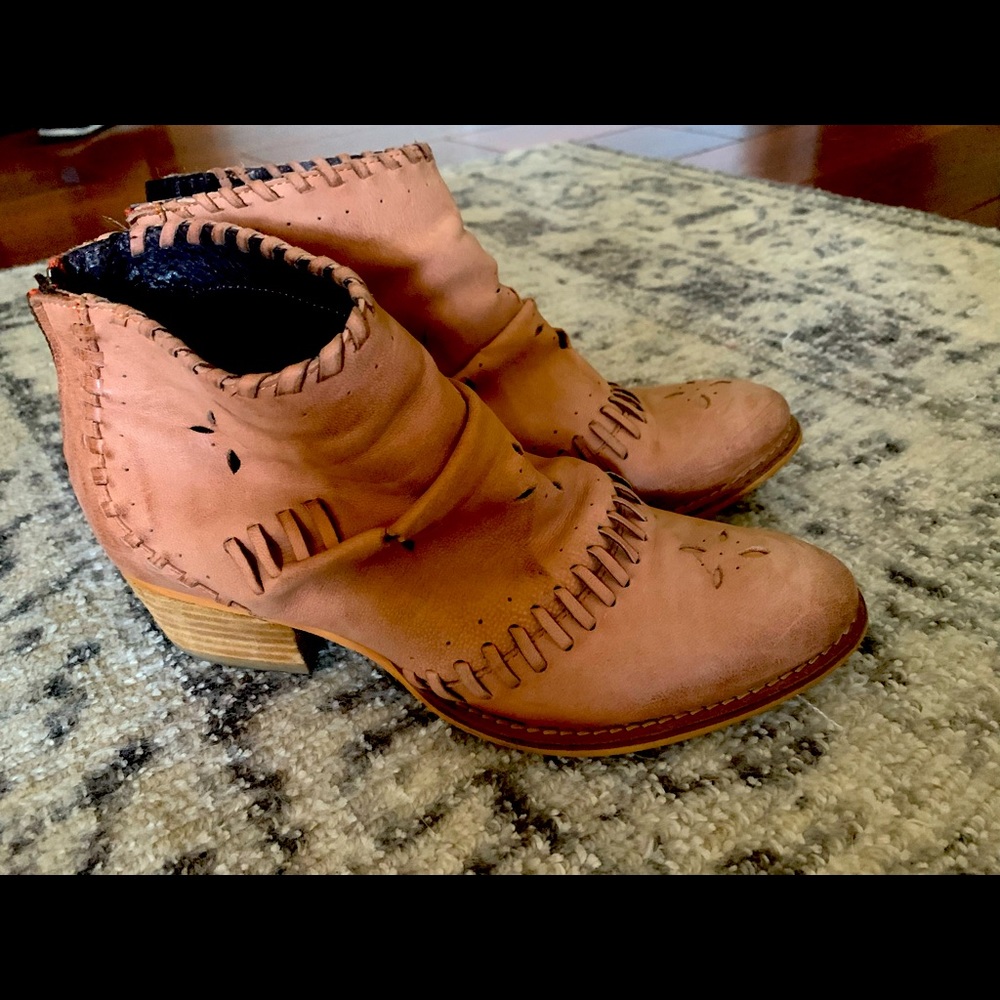 Rebels leather booties